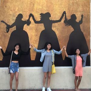 Meet your Posher, Anaida